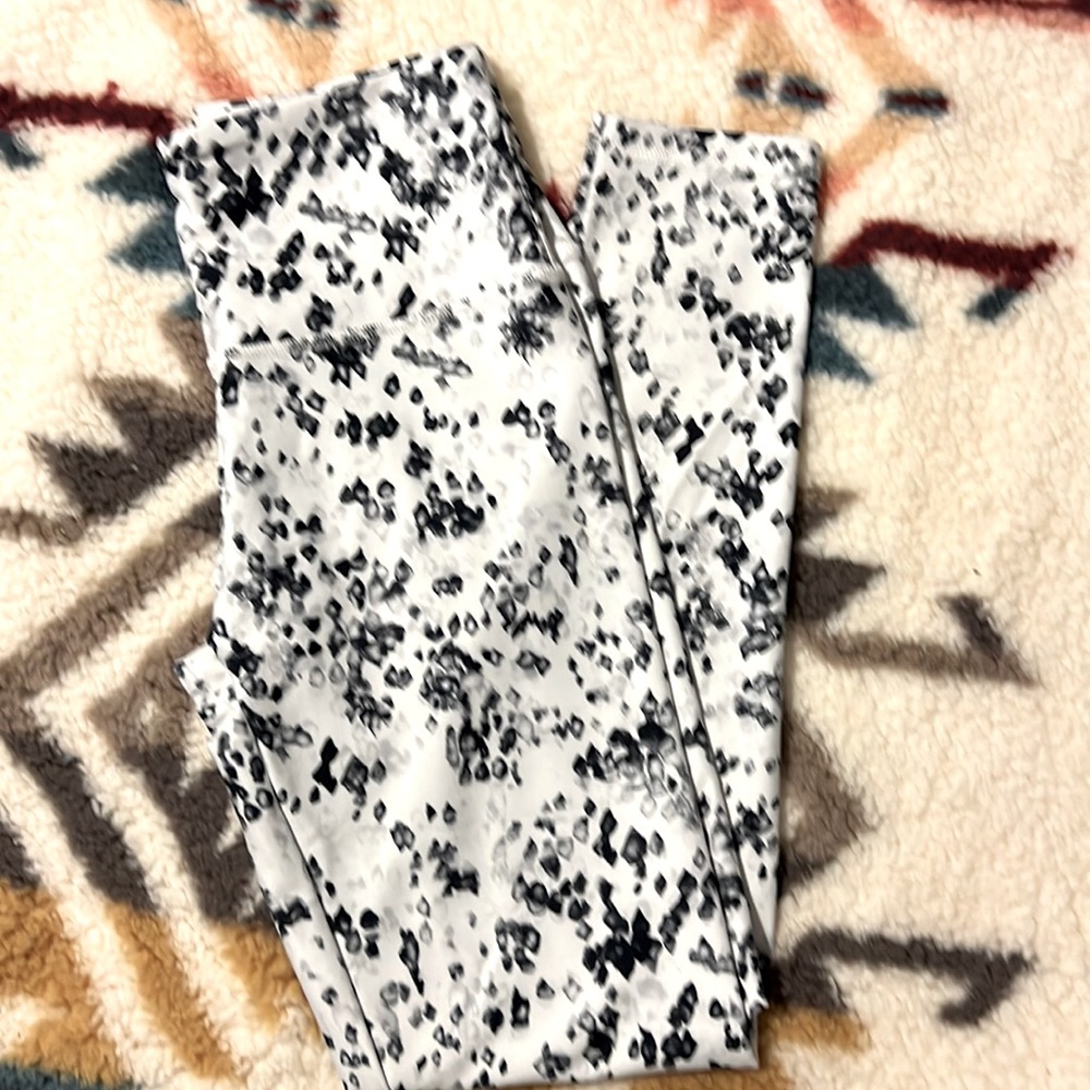 Womens leggings. Size M